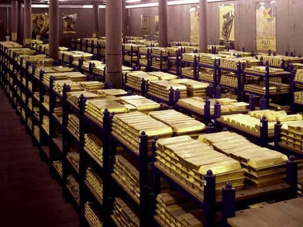 Tích trữ vàng trong nhà an toàn