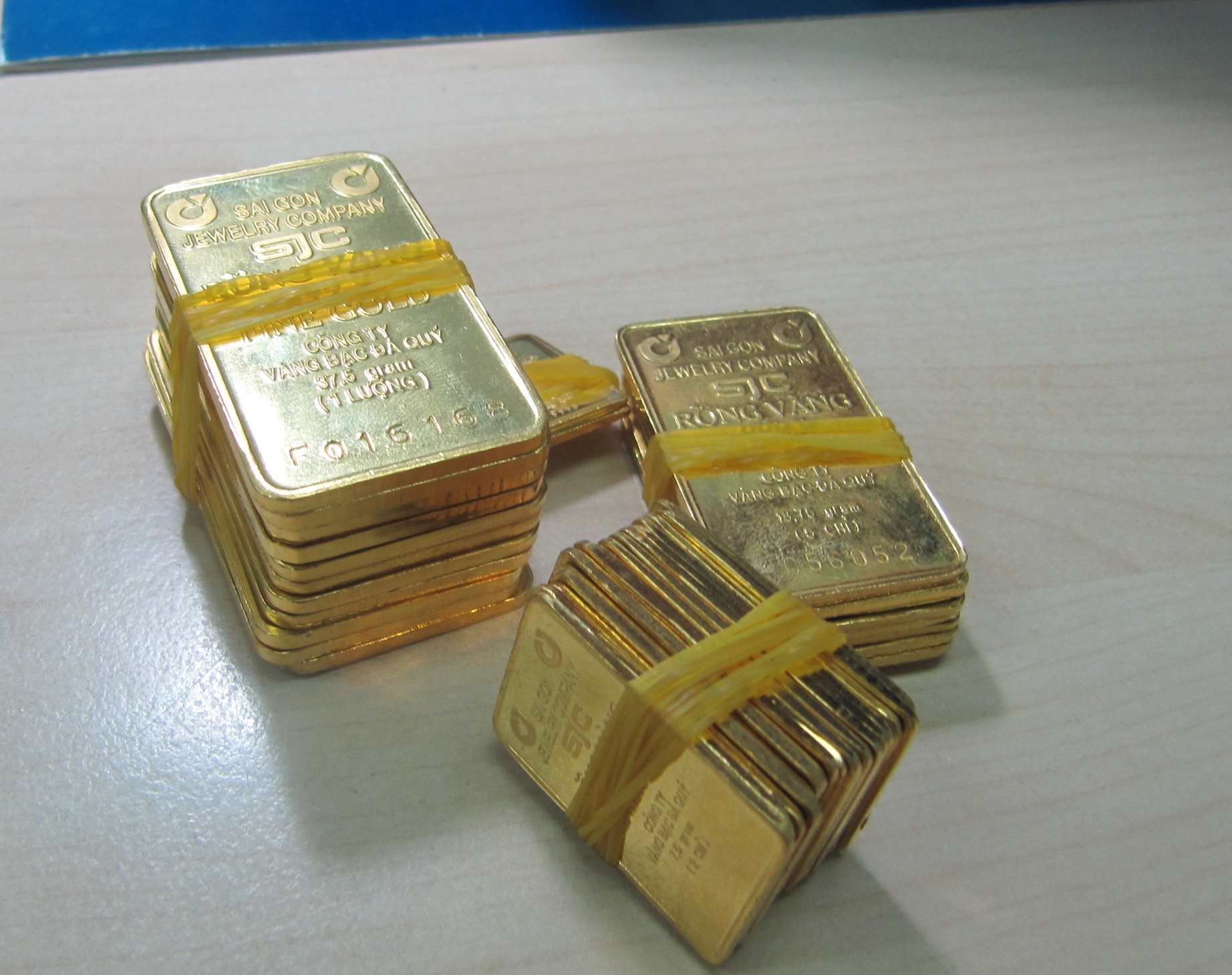 Kinh nghiệm mua vàng miếng tích trữ sinh lời hiệu quả