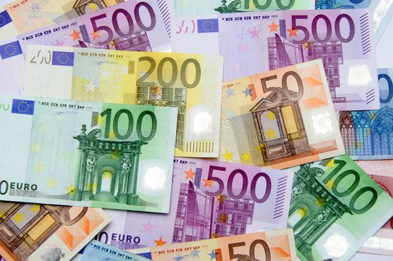Euro là một trong những đồng tiền có giá trị cao nhất tính đến thời điểm hiện tại 